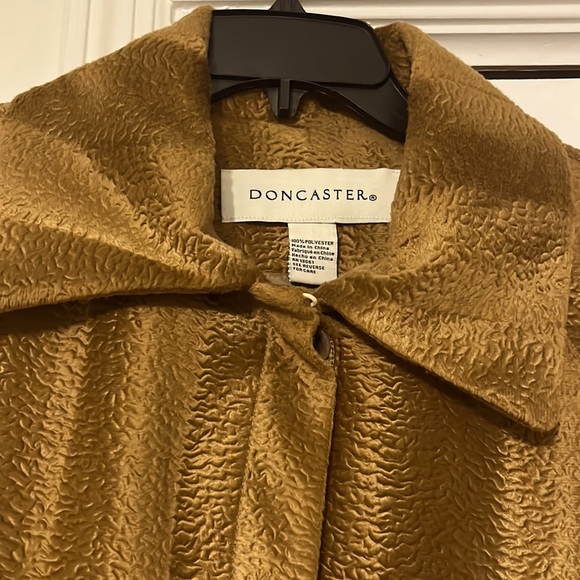 Doncaster Coat Jacket size 6. Golden brown. Size 6 - Picture 2 of 5